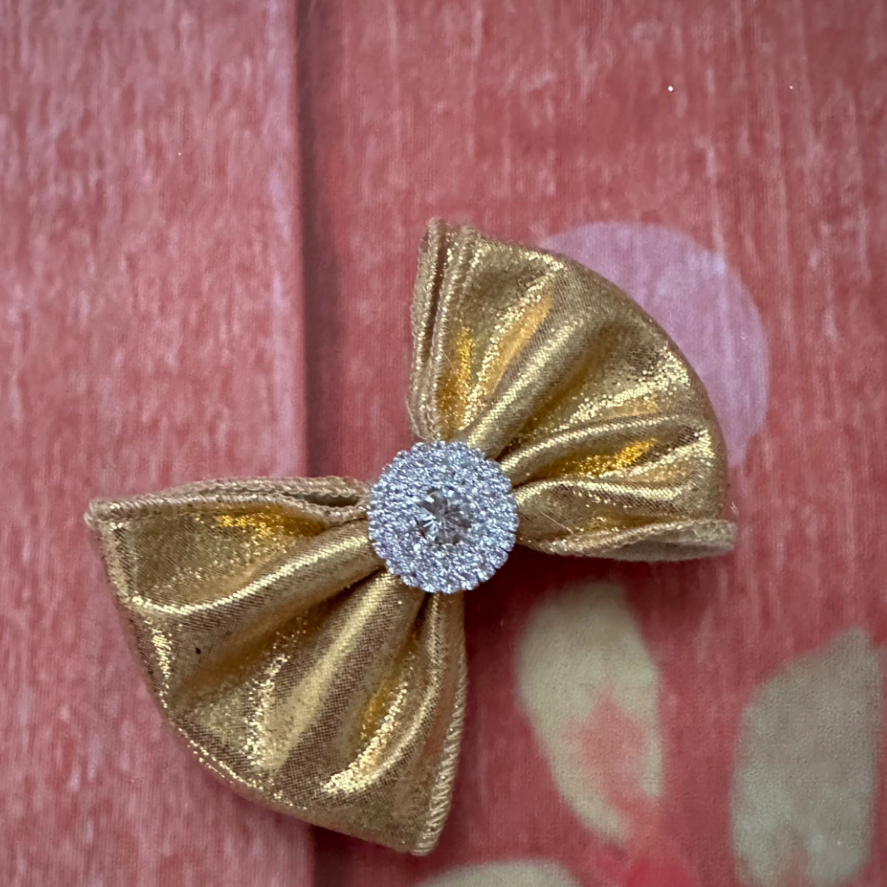 Mettalic gold piggy clip