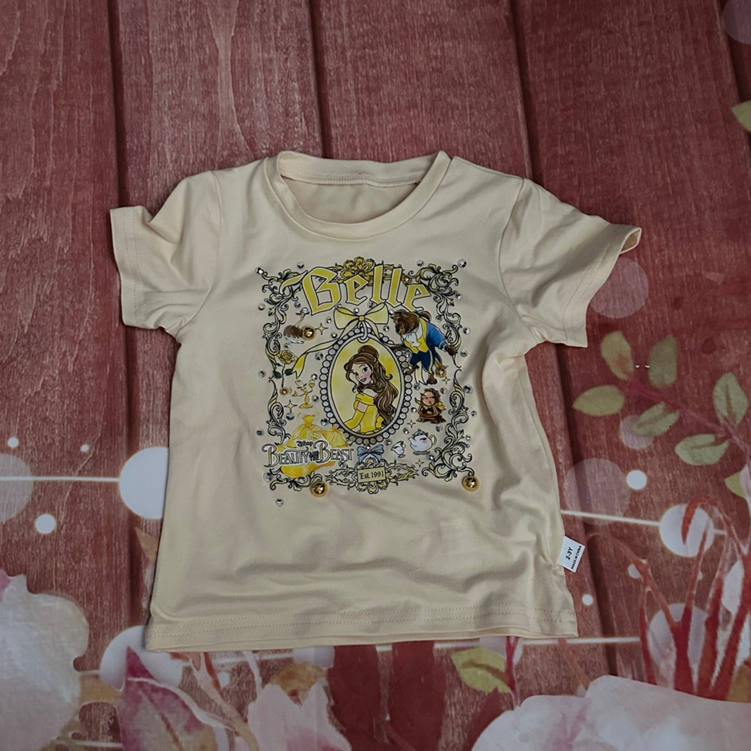 2/3 Belle t shirt