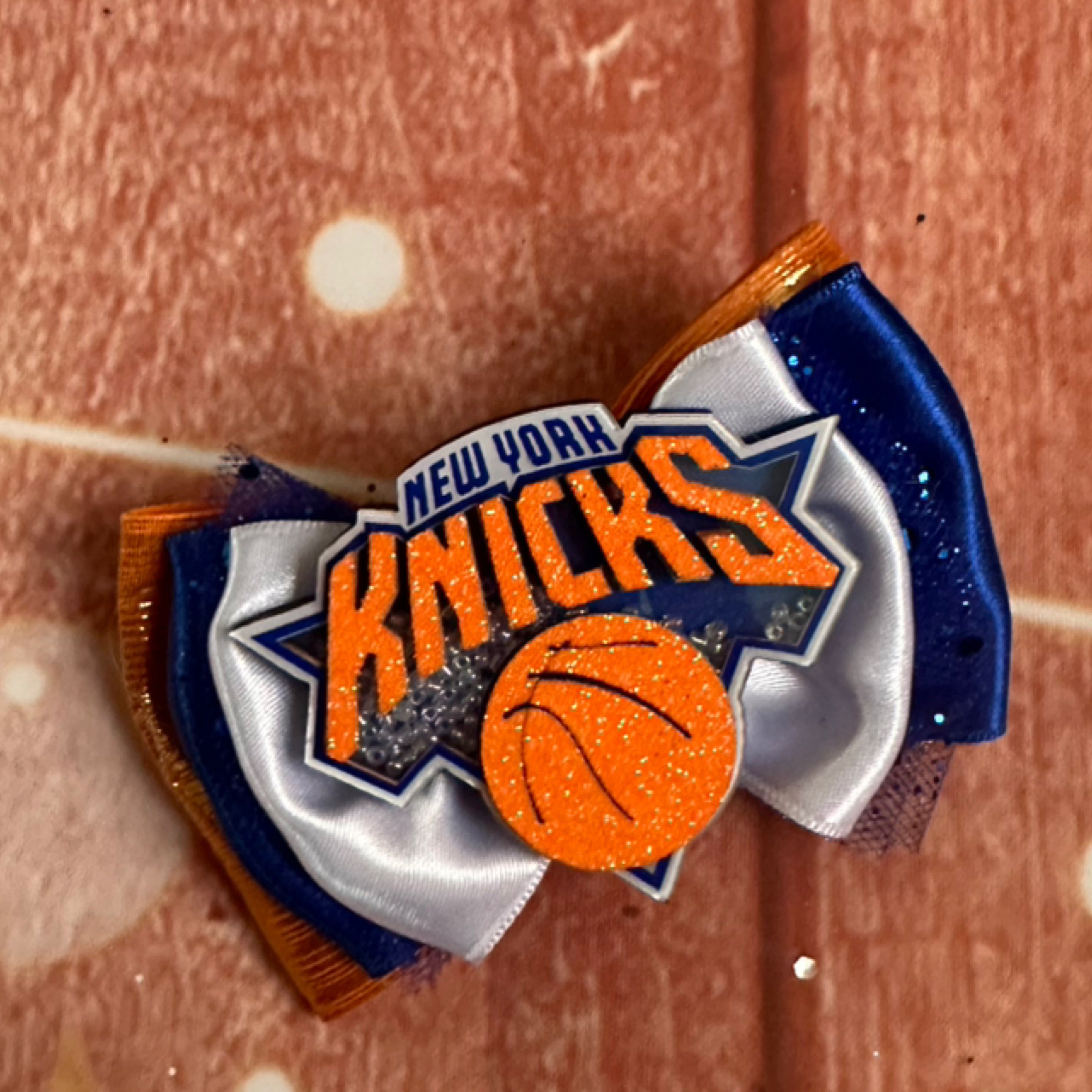 Knicks piggy size clip