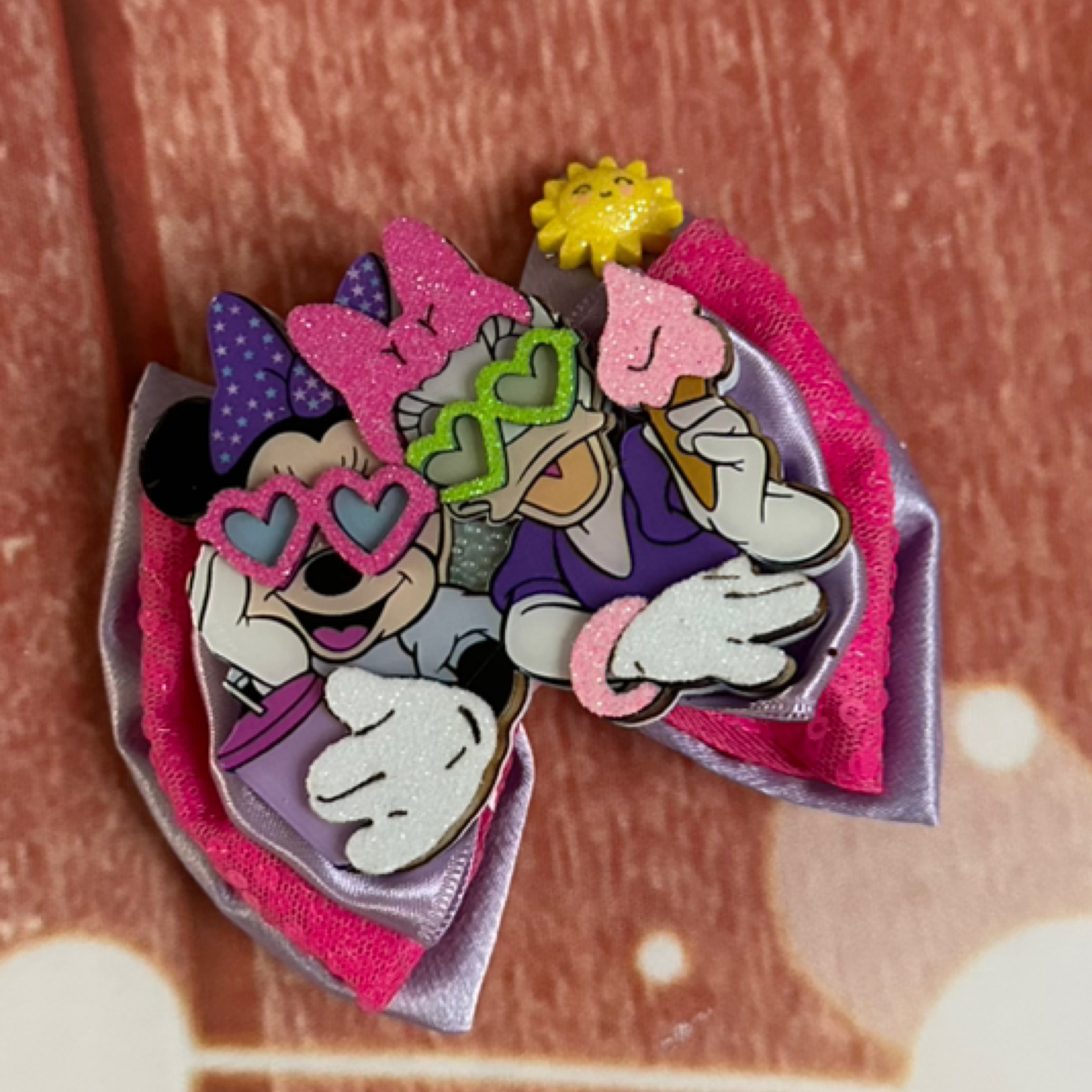 Piggy size Minnie and Daisy Clip