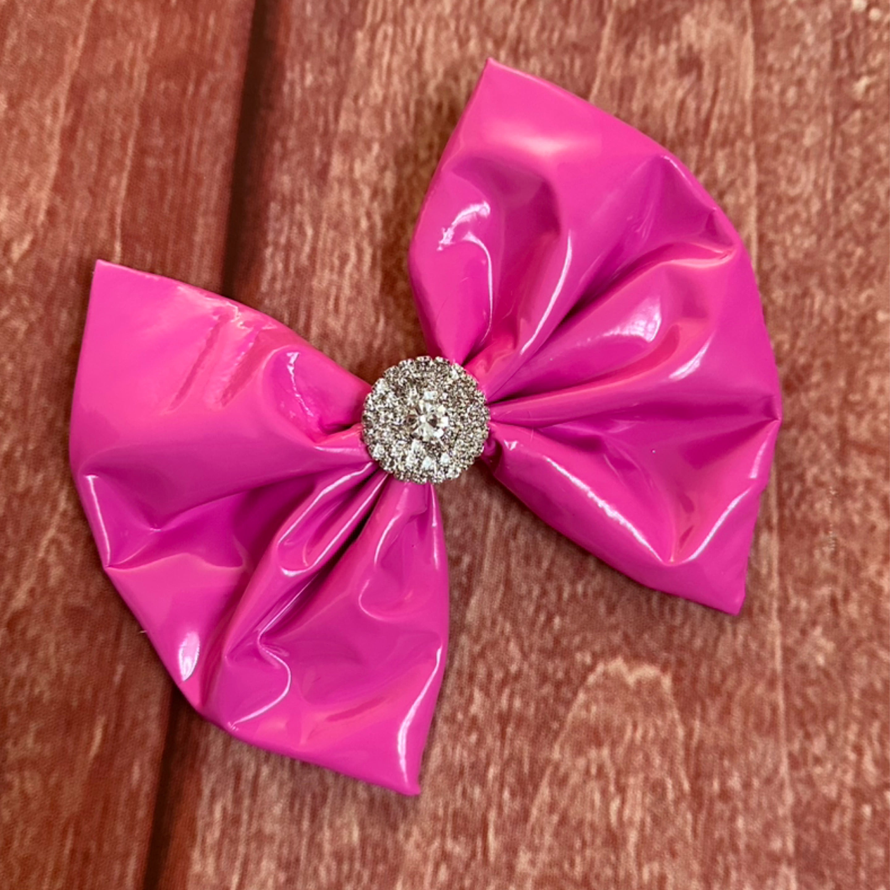 Patent leather pink 6 inch clip