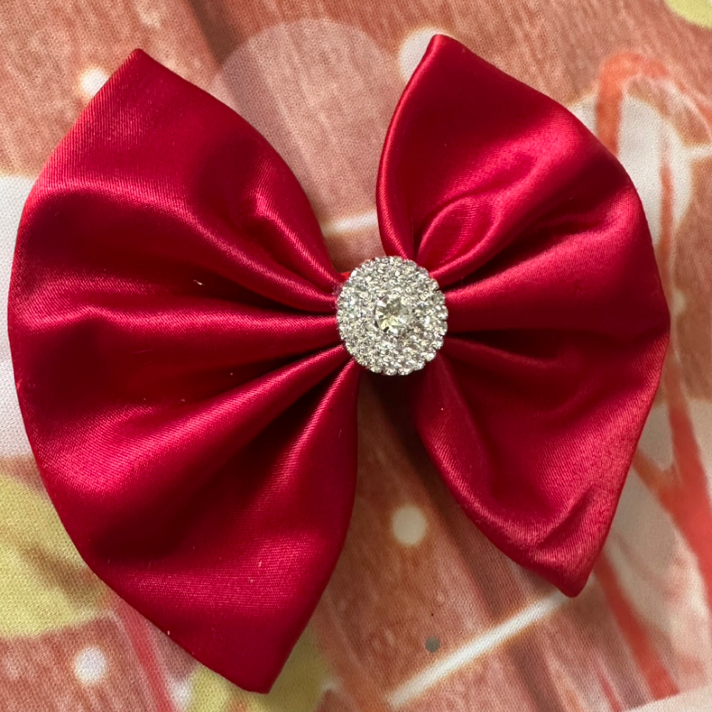 Solid red 6 inch clip