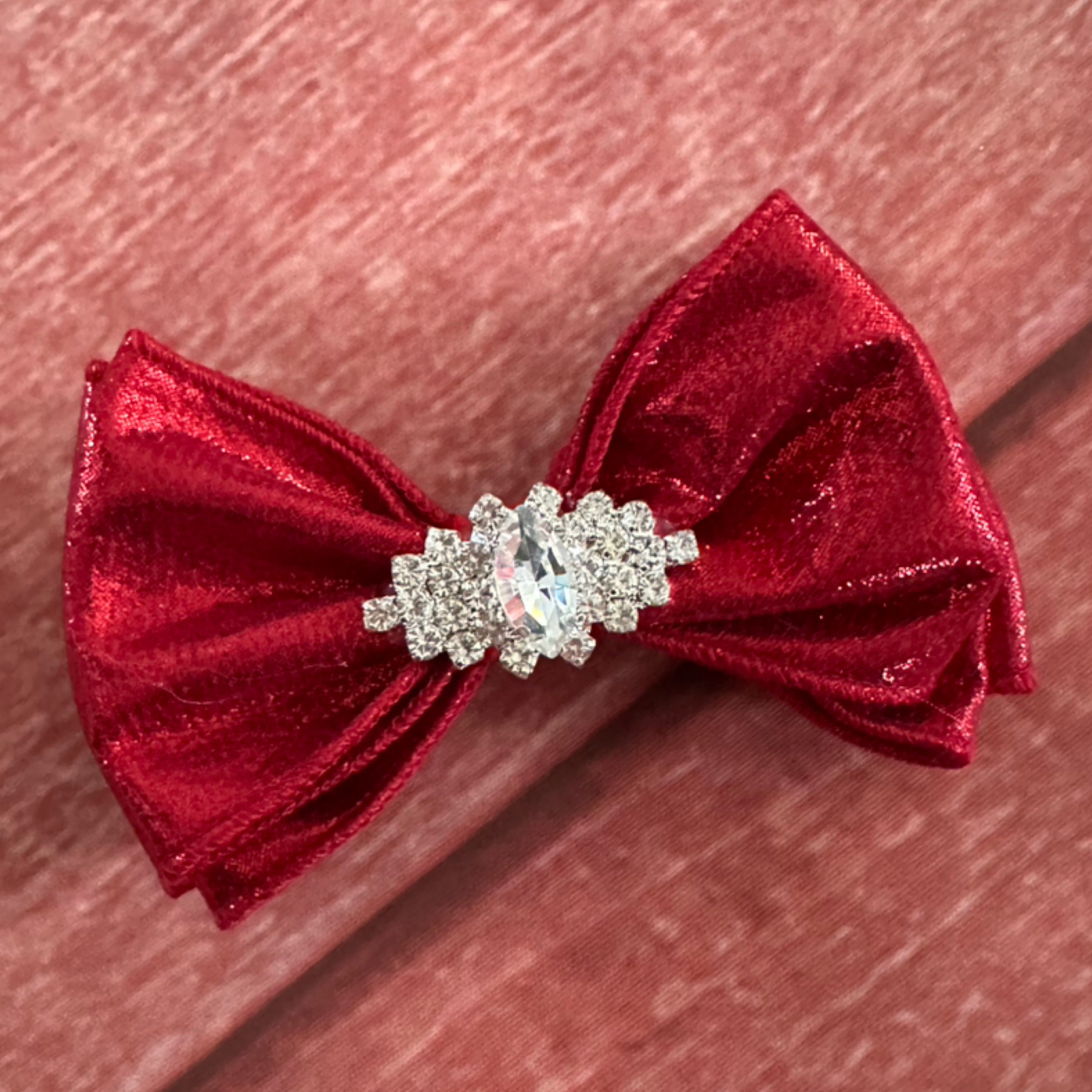 Shinny red piggy clip