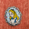 Velcro center Alice in wonderland center