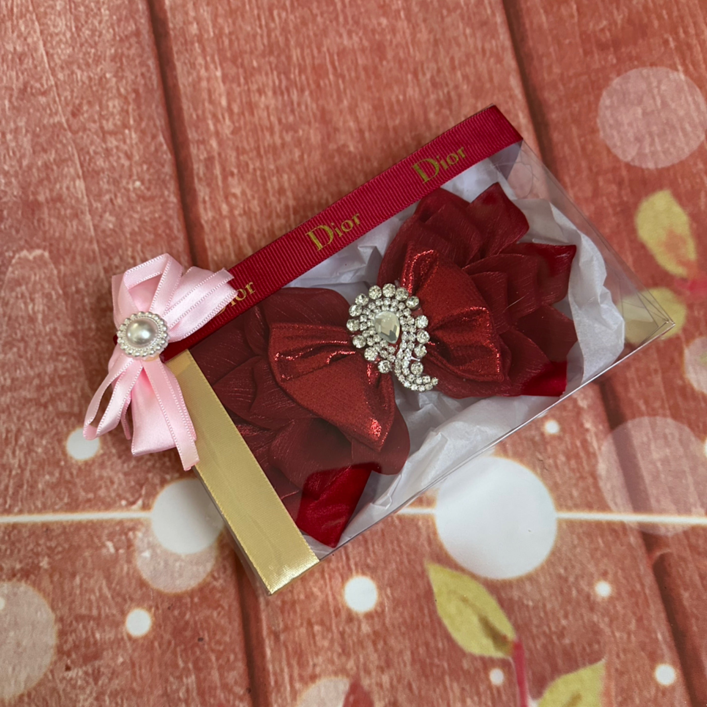 6 inch red gift set clip