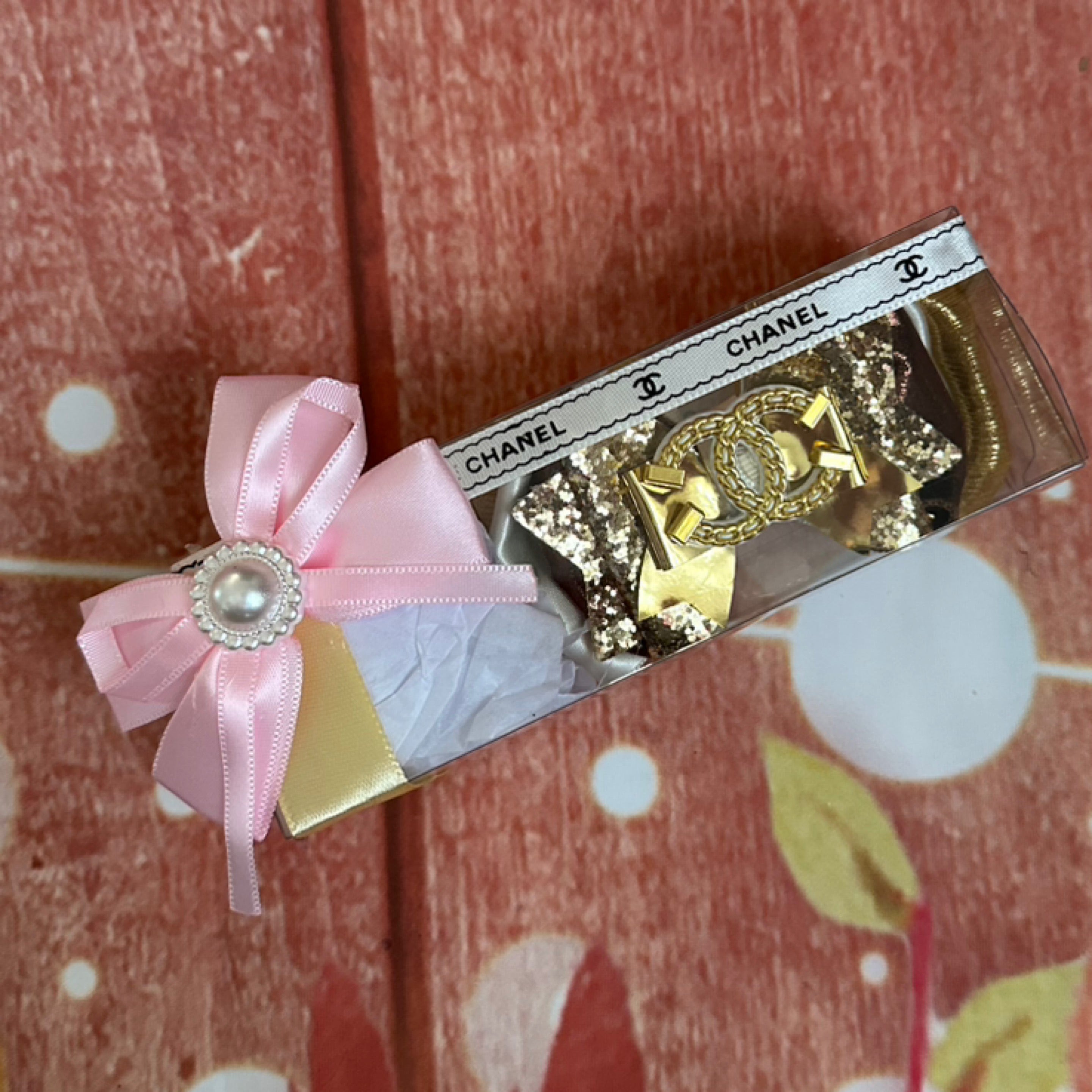 Boxed piggy clip gift set