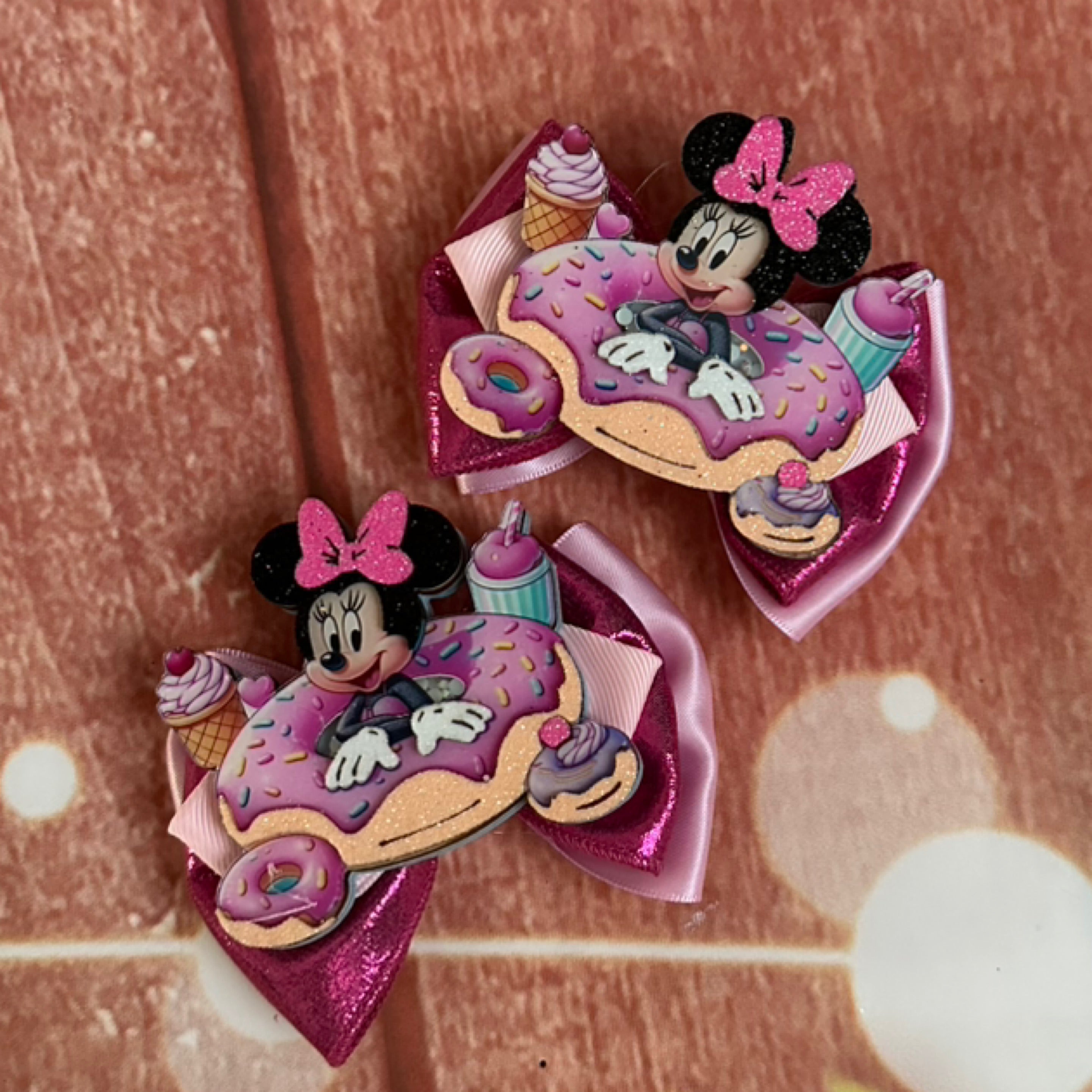 Minnie Mouse donut piggy set