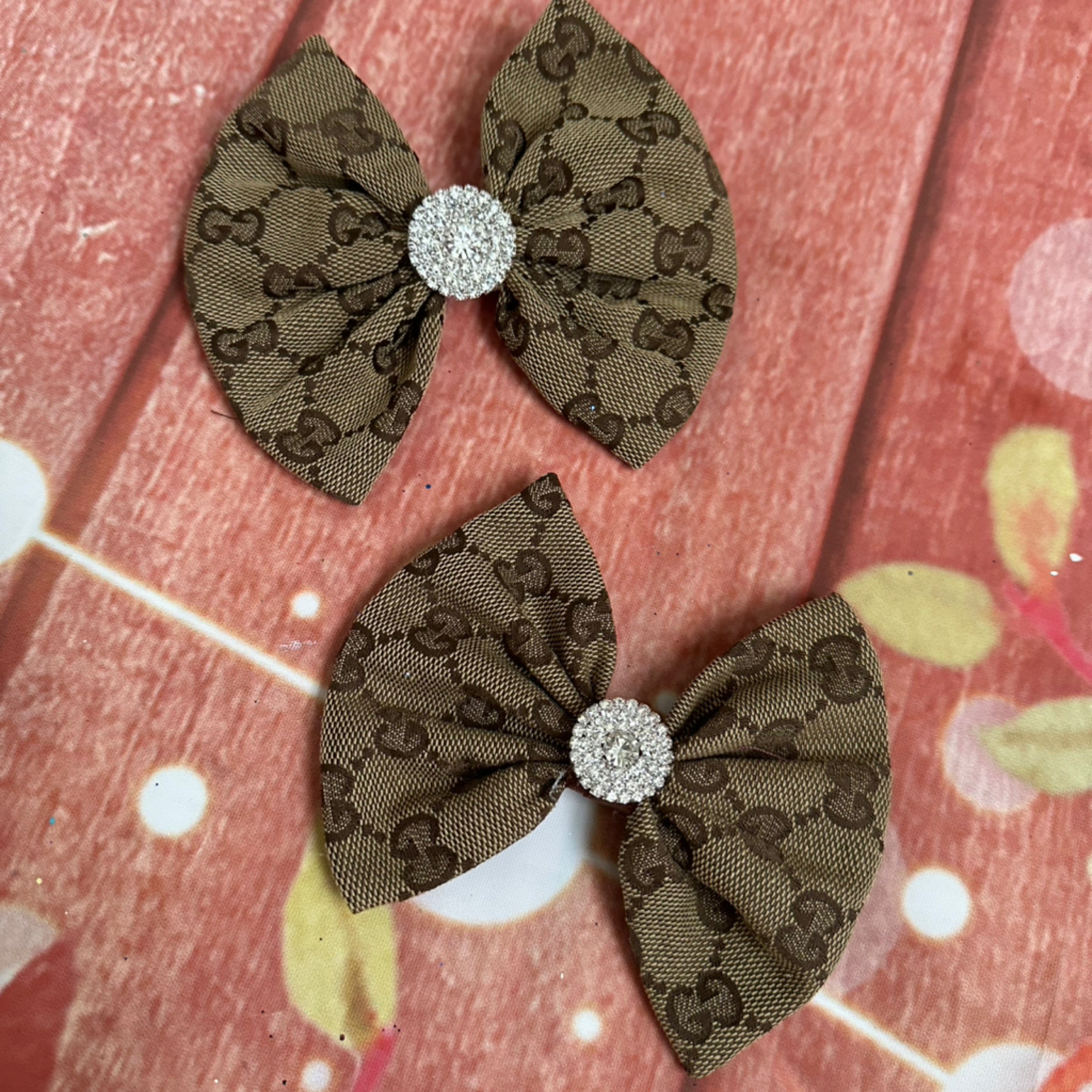 Single 5 inch hair clip gg