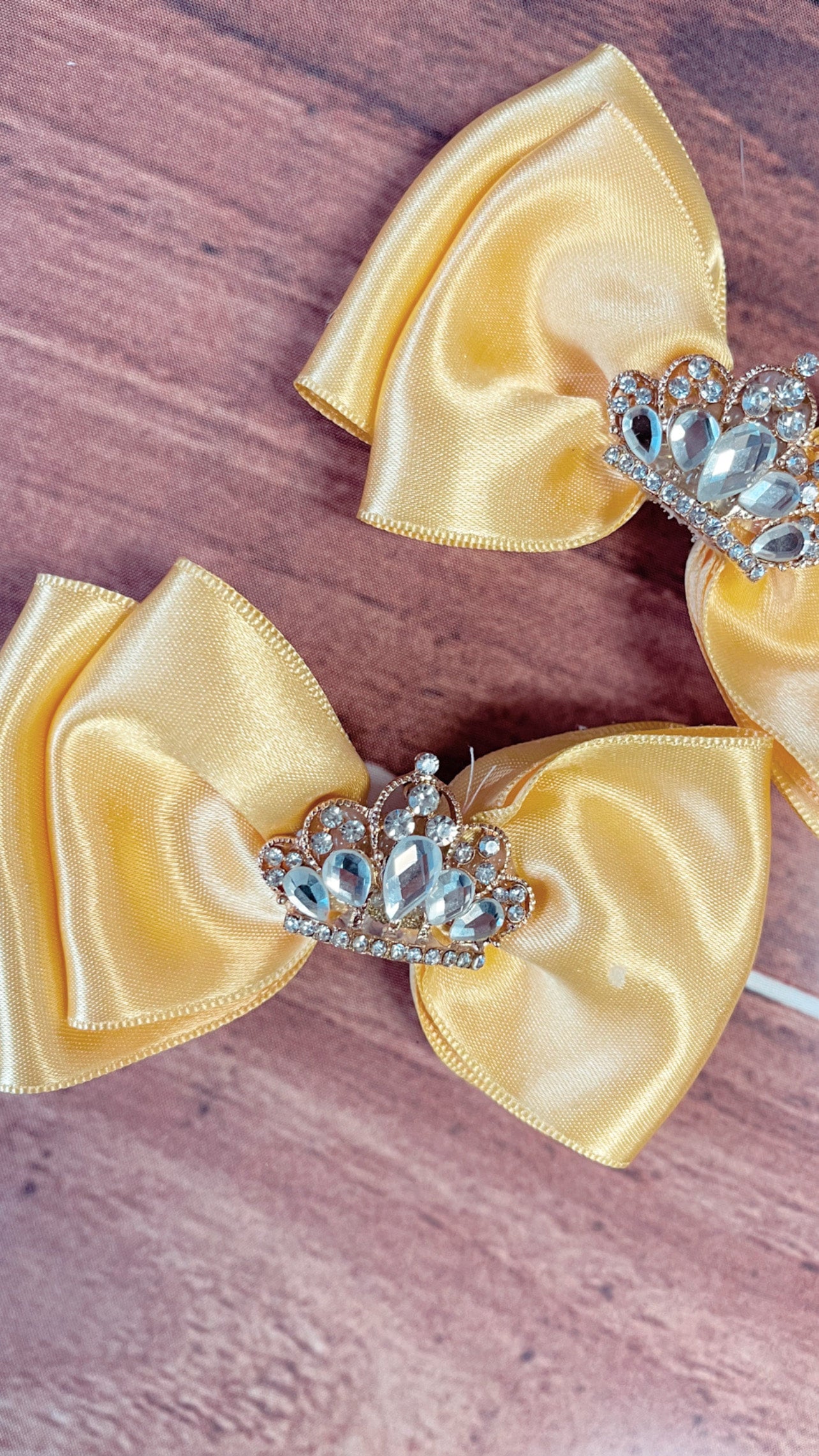 Yellow princess head accessory