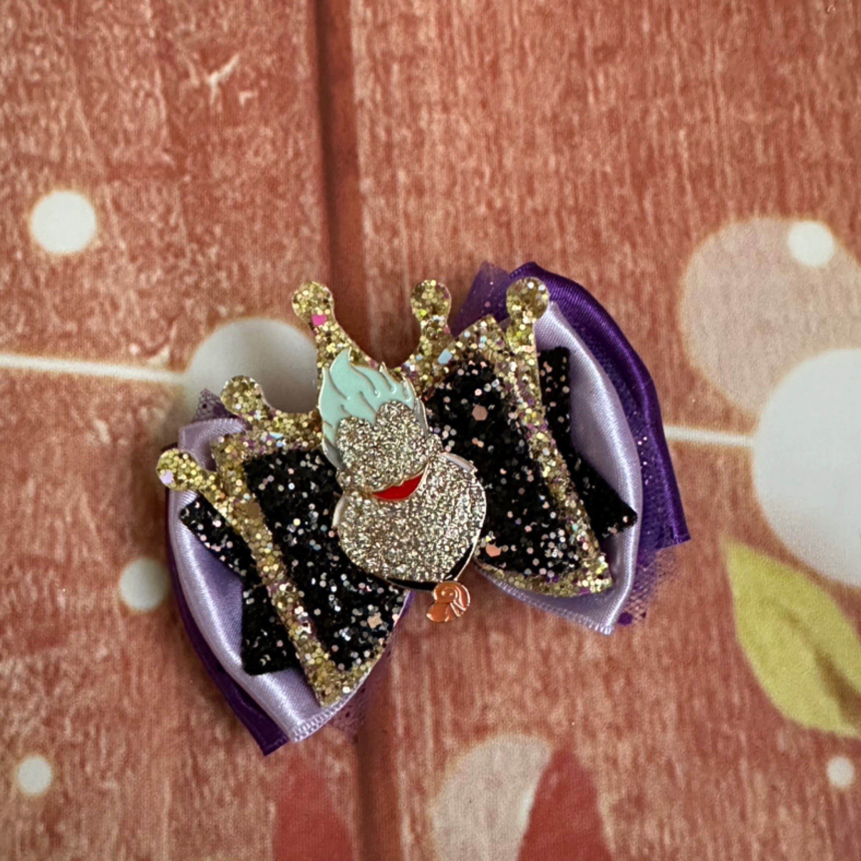 Ursula piggy size bow