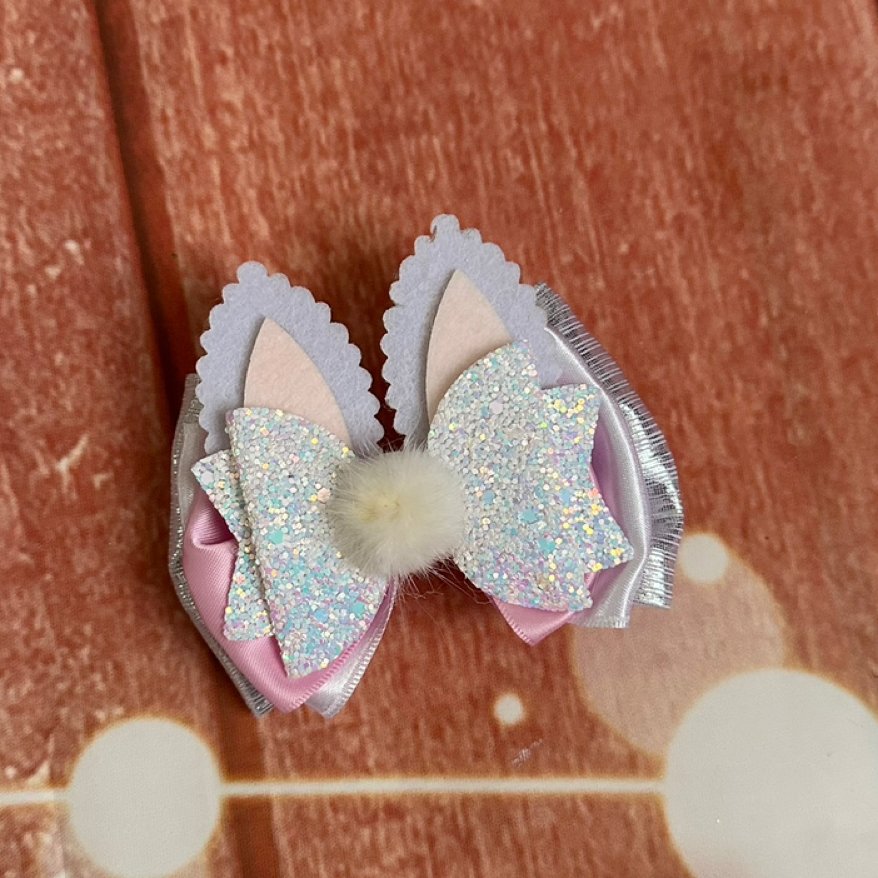 Piggy size hair clip