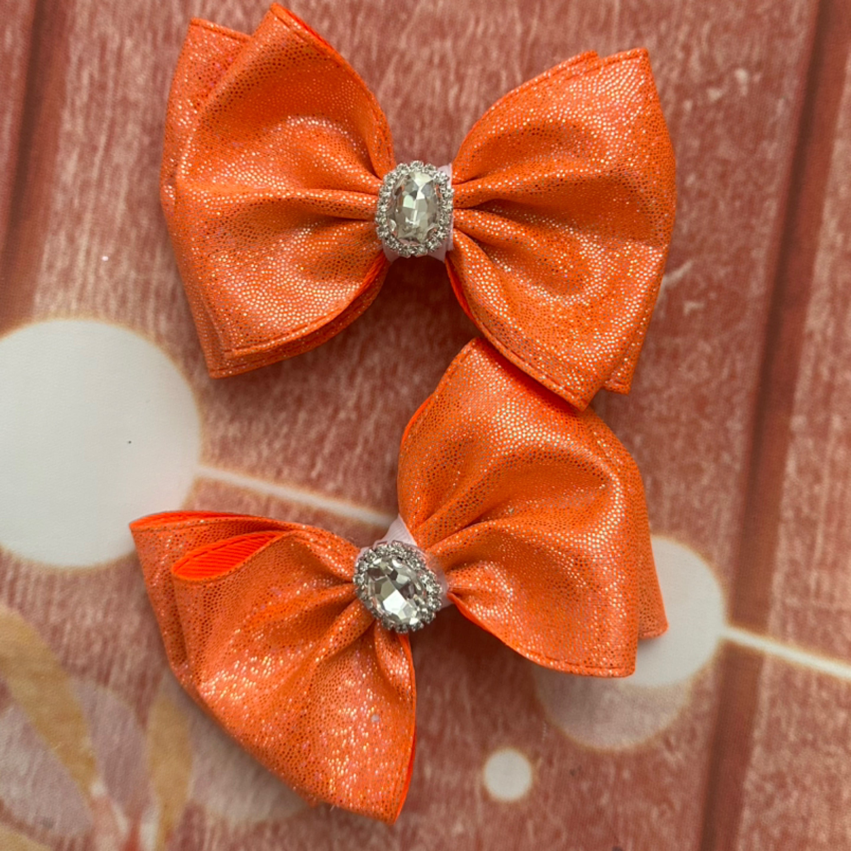 Holographic orange piggy