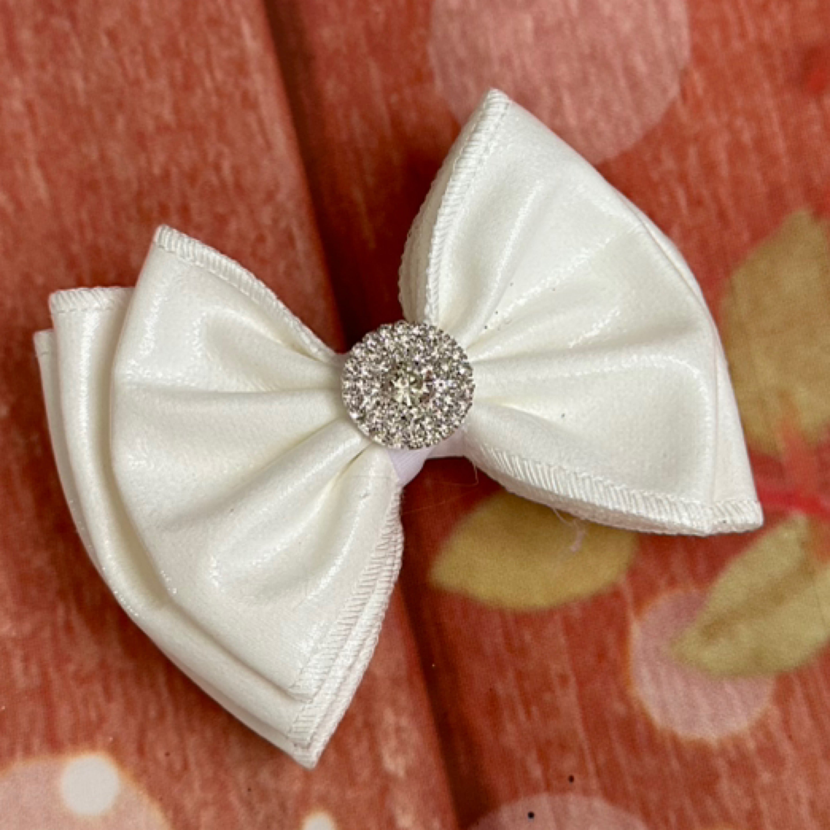 XL piggy size white clip