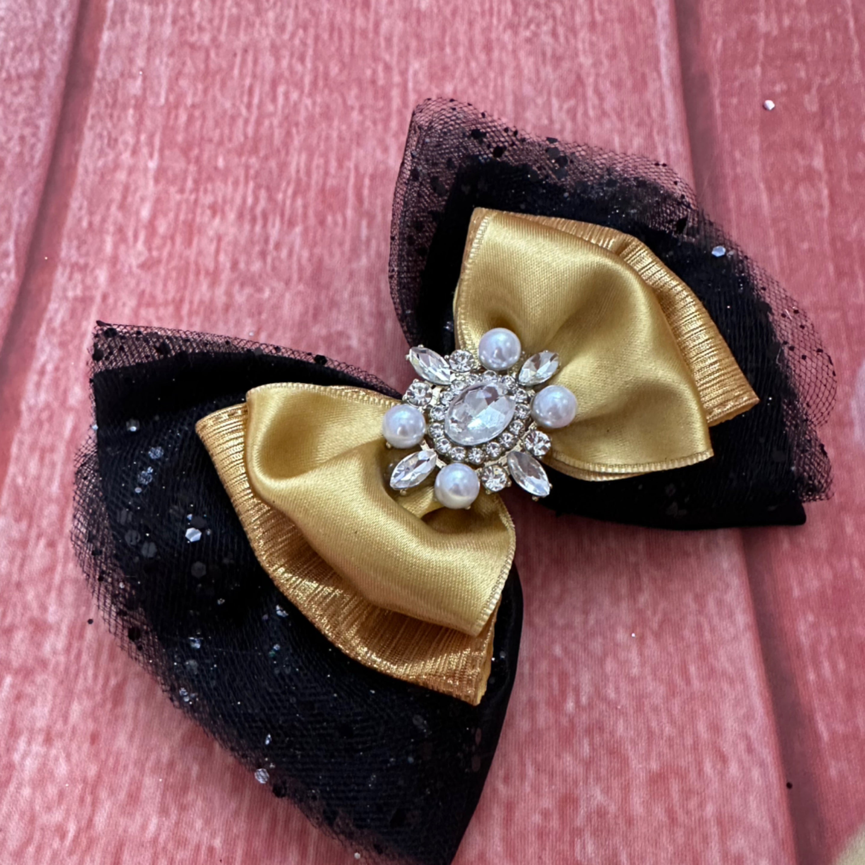 Black and gold 5 inch hair bow