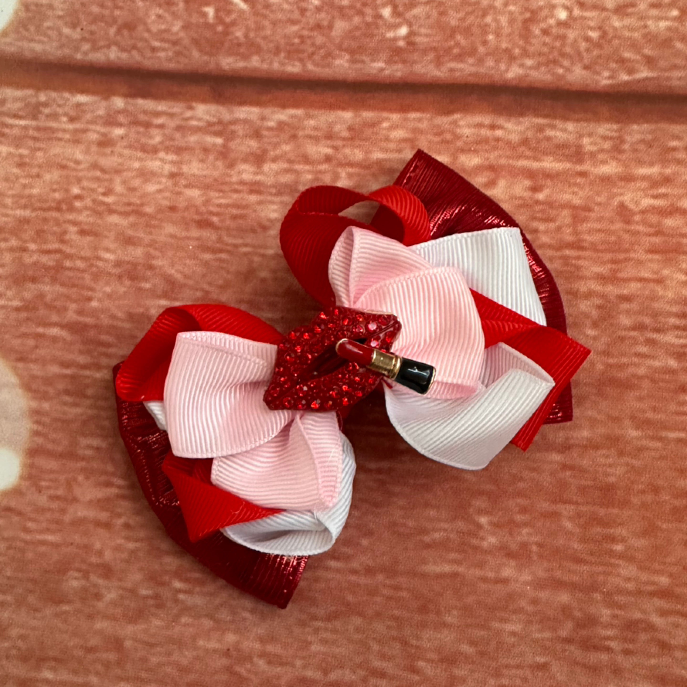 Lips single piggy clip