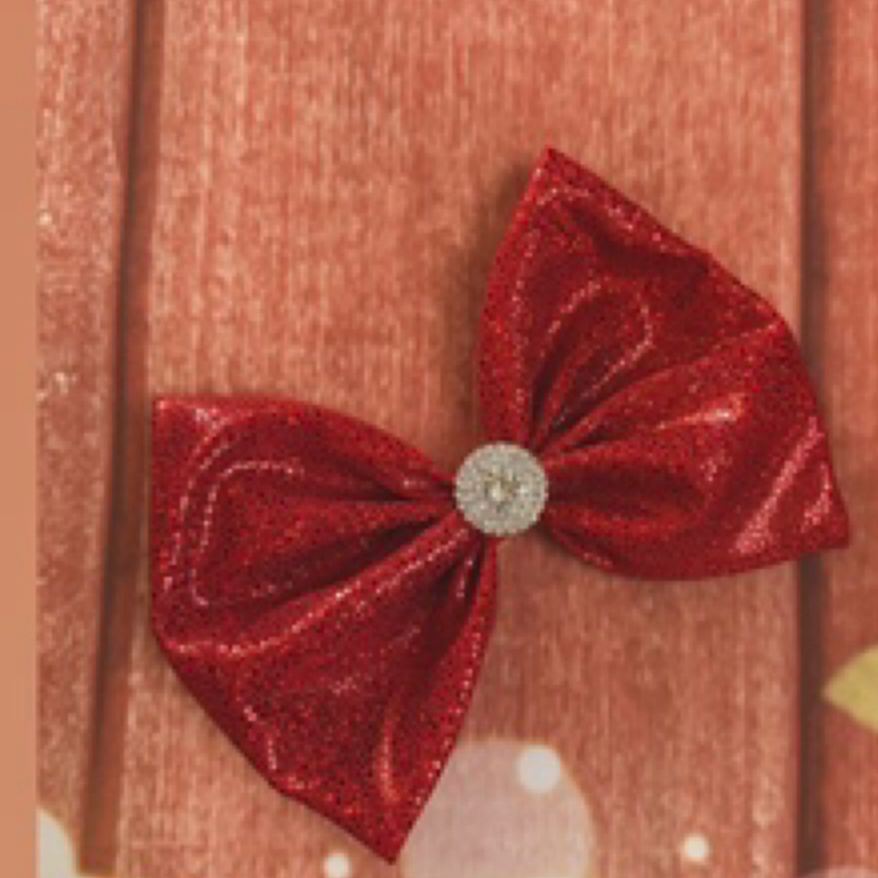 Red shimmer 5 inch clip