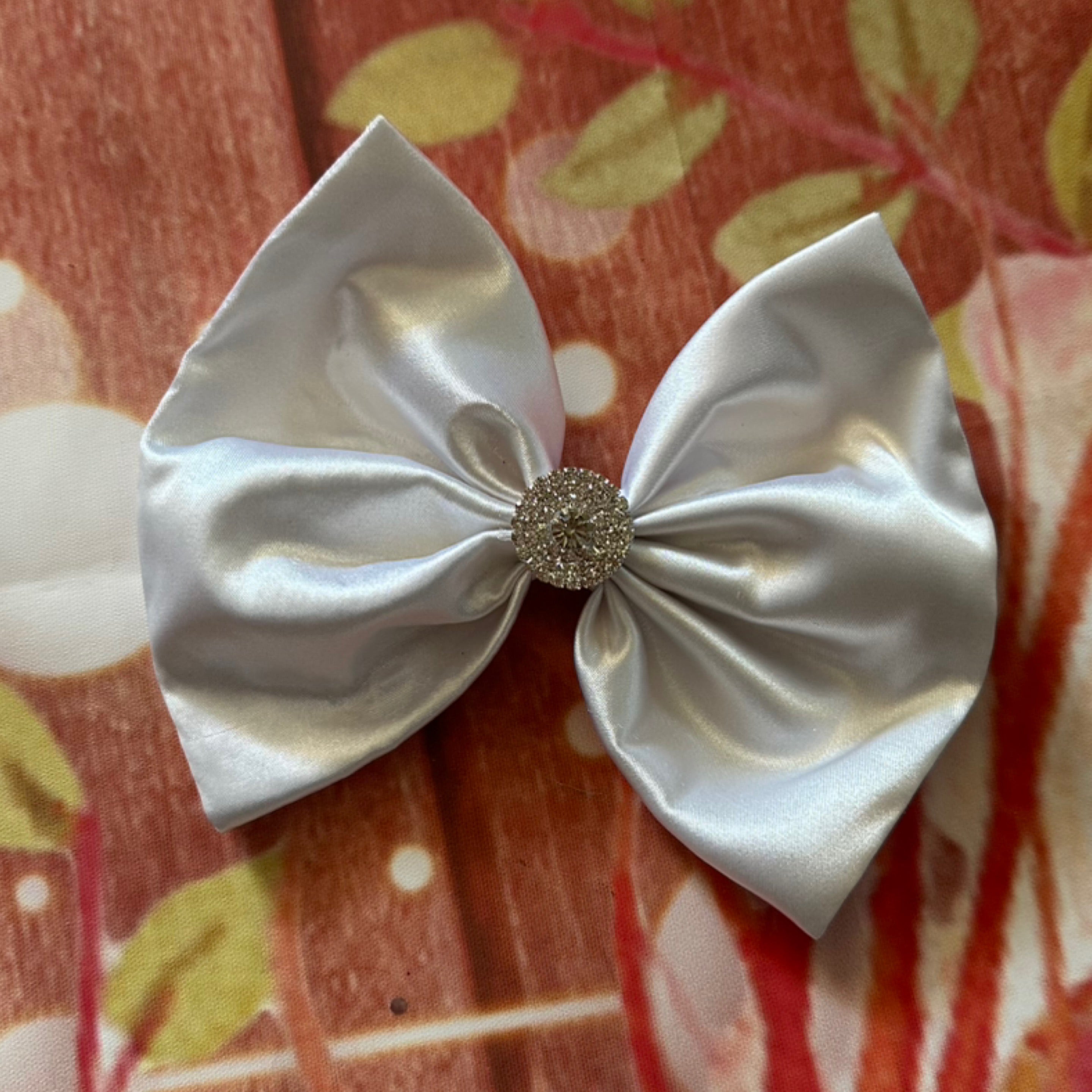 6 inch white satin hair clip