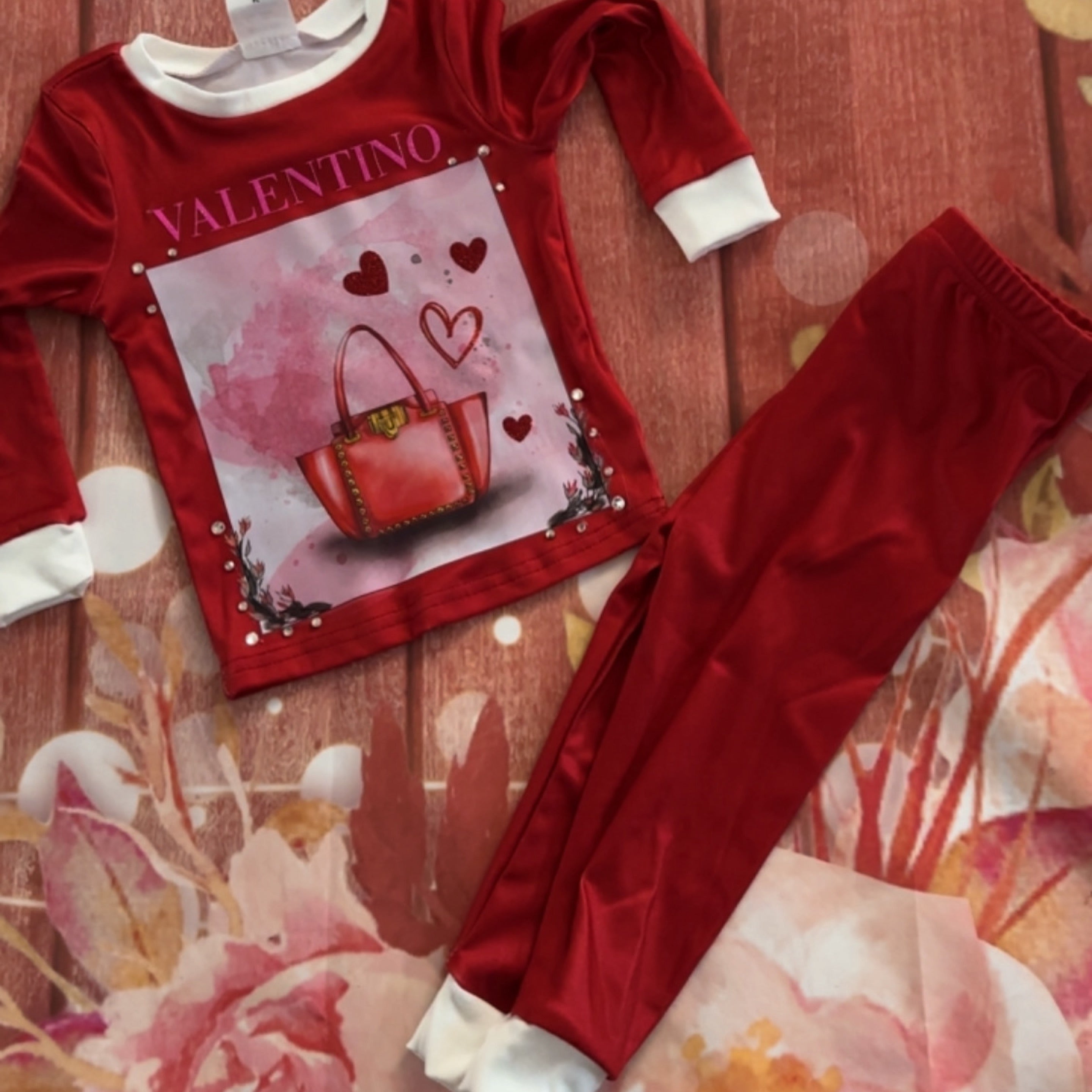 18/24 Valentino lounge set