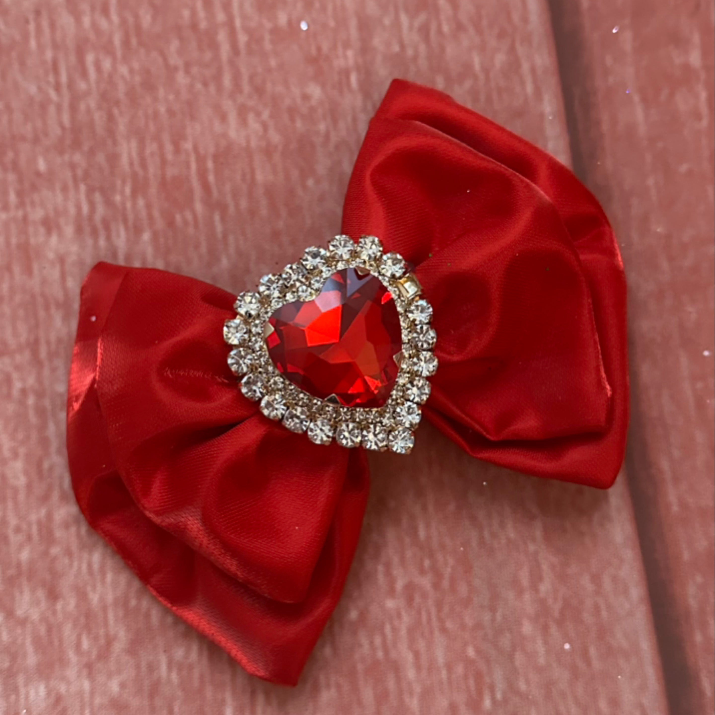 Liquid satin double layer heart clip
