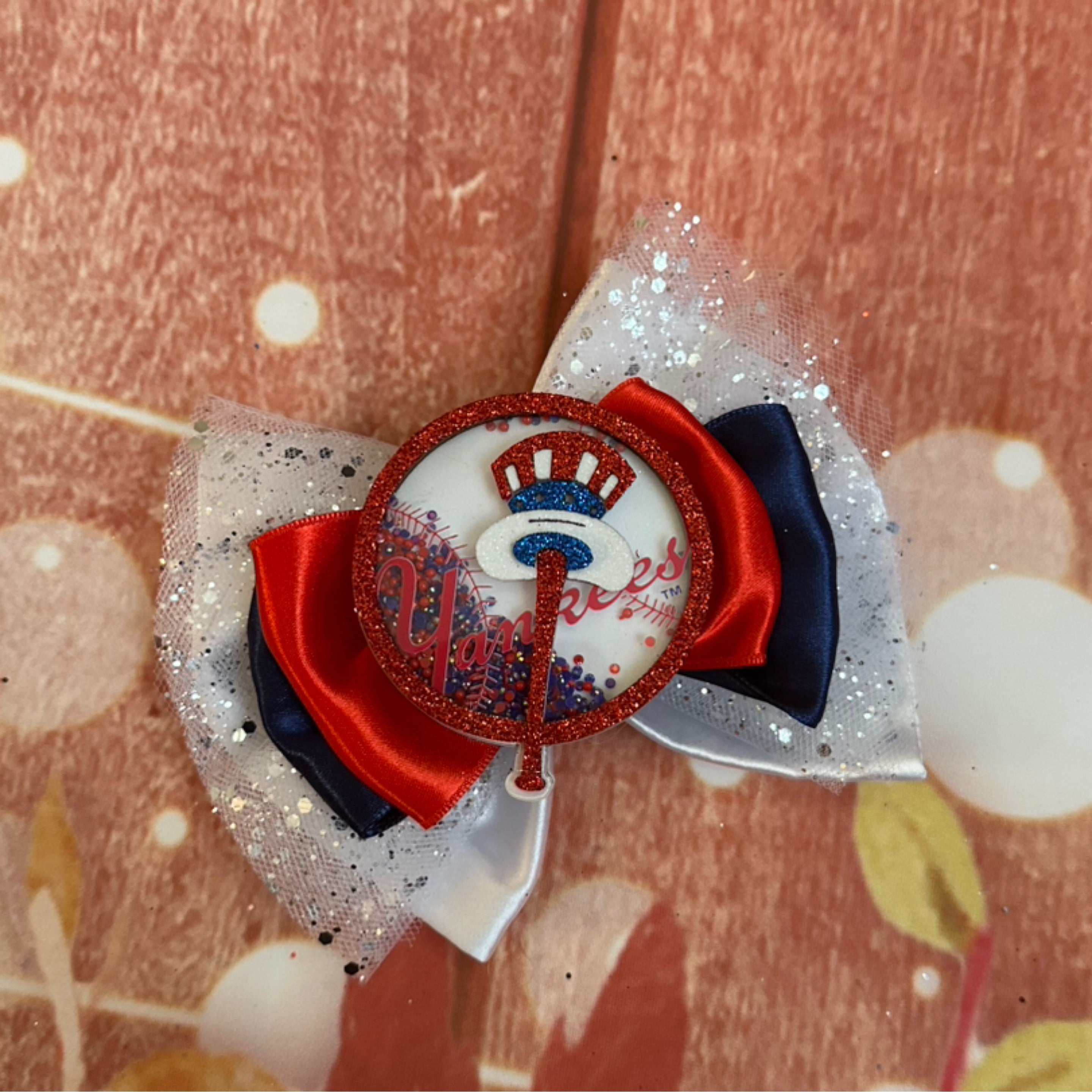 Yankees 5 inch hair bow with tulle