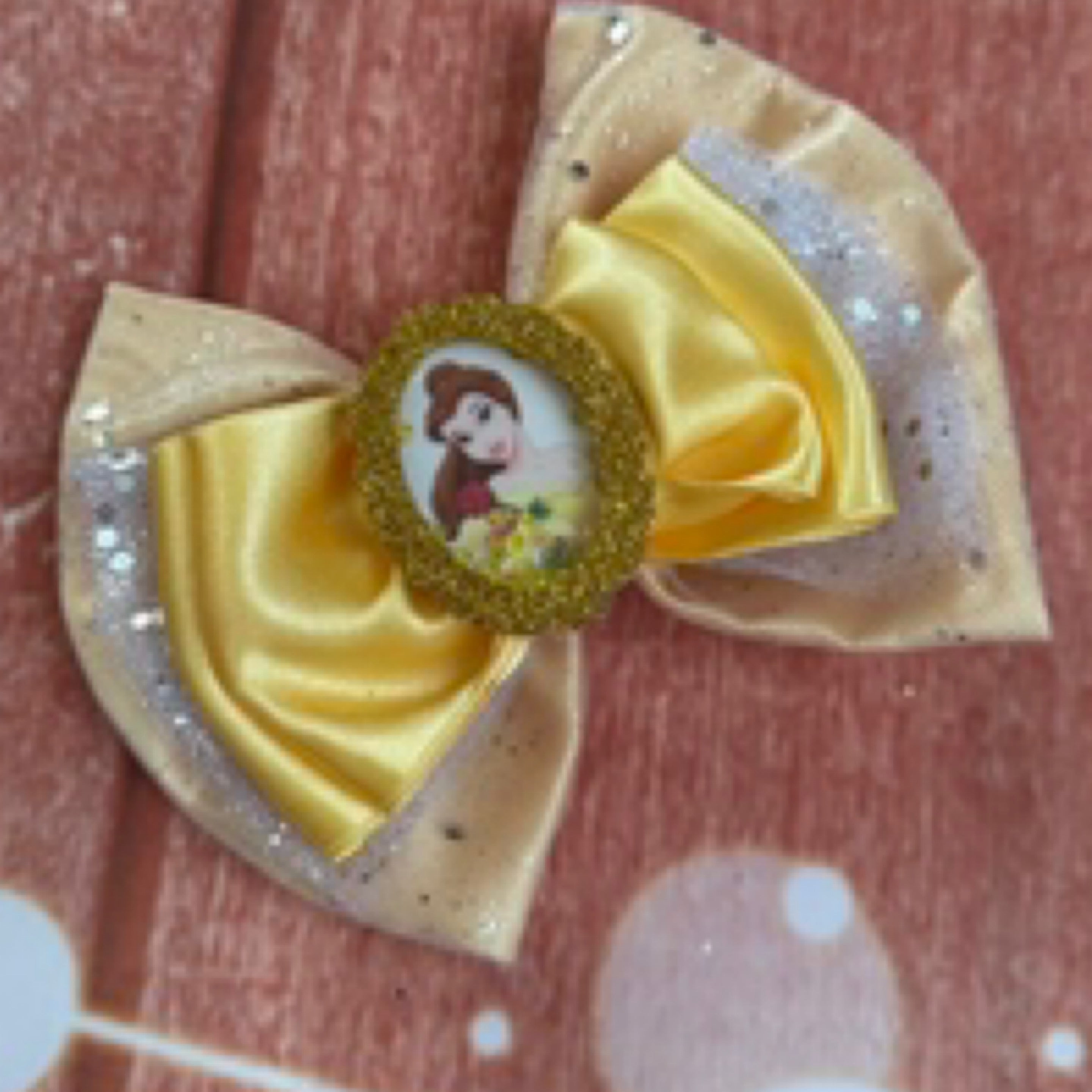 Belle 5 inch hair bow